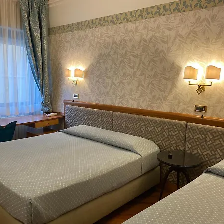 Szálloda Europa 3*